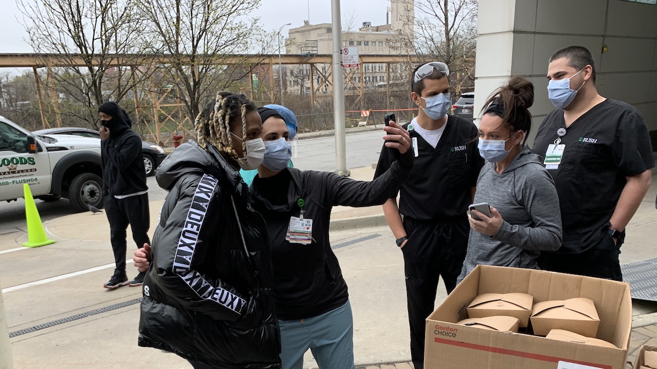 Lil Durk Hands Out Free Meals To COVID-19 Frontline Workers In Chicago
