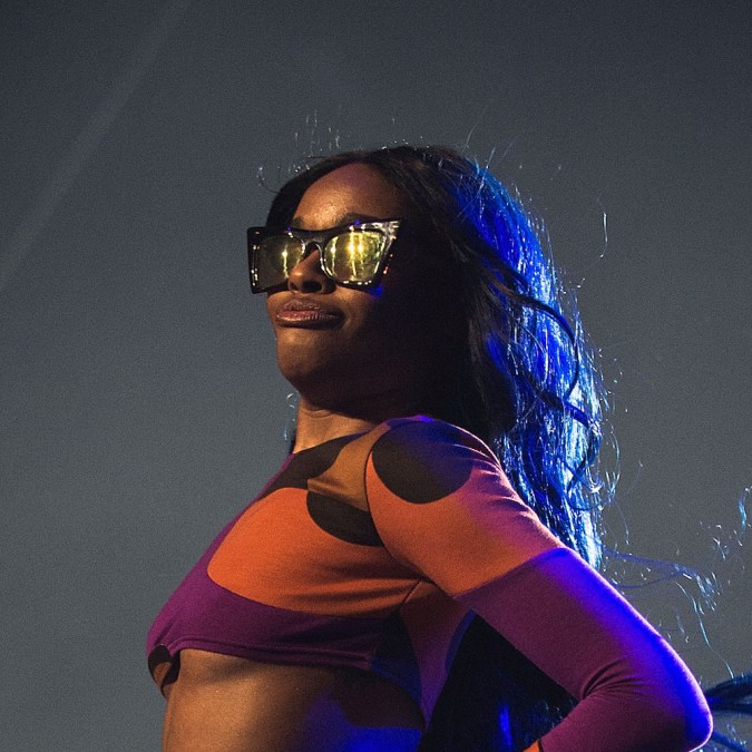 Azealia Banks Performing Sunglasses