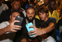 DJ Khaled with fans