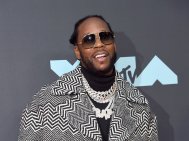 2 Chainz Postpones Atlanta Restaurant Reopening & Donates To Homeless Instead