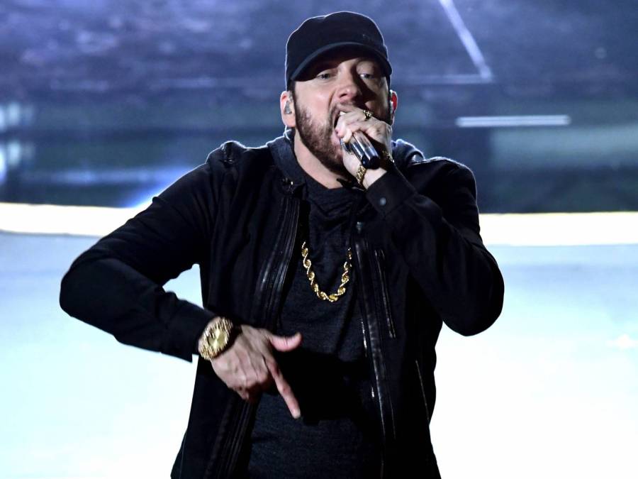 Eminem Shows Up '18 Years' Late To Perform 'Lose Yourself' At 2020 Oscars