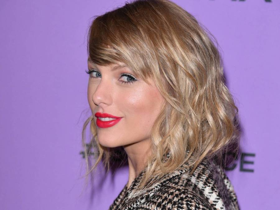 Taylor Swift Uses Kanye West 'Famous' Phone Call Leak To Combat Coronavirus