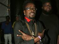 Beenie Man Handles Police Like A 'G' When They Interrupt His Bounty Killer Verzuz Battle