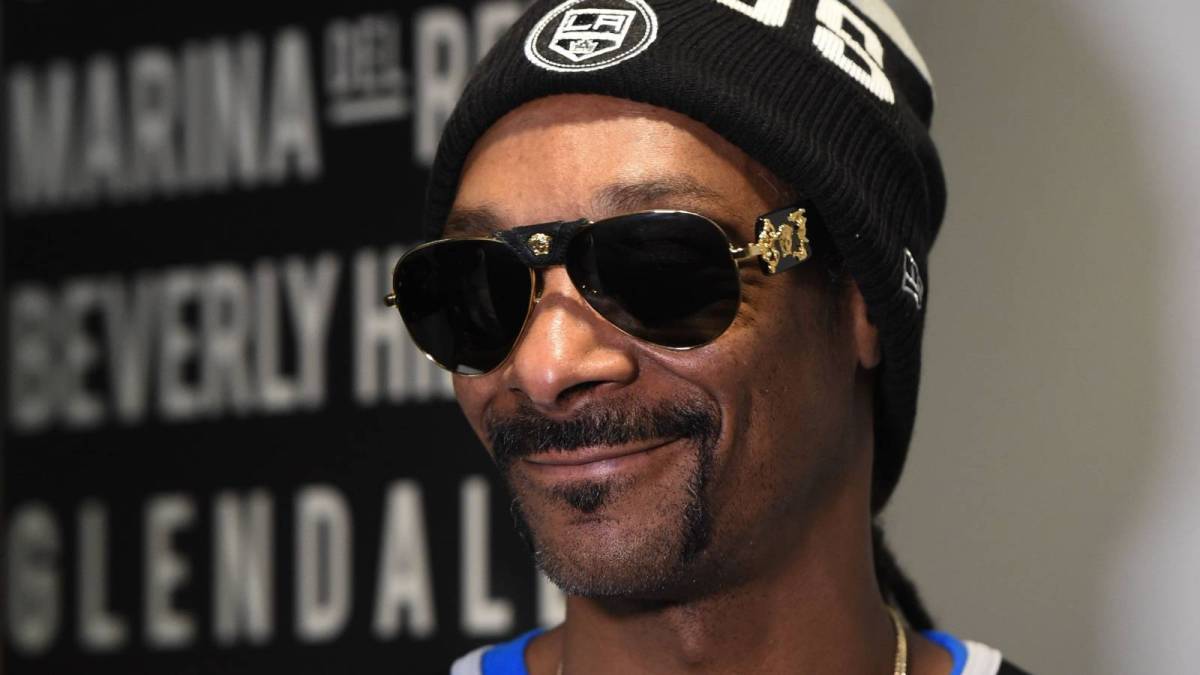 Snoop Dogg Vows To Vote For 1st Time Ever: 'I Can't Stand To See This Punk In Office'