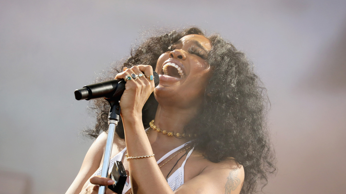 SZA Recalls Bursting Into Tears After 1st Major Feature Request Curved Her