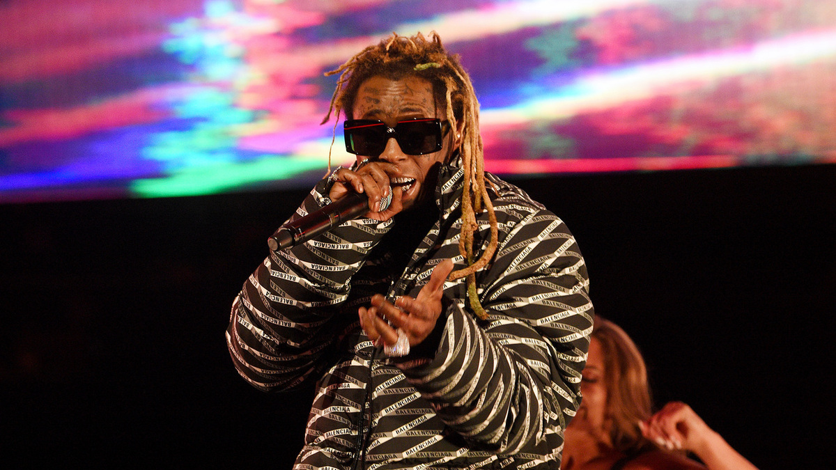 Lil Wayne's 'No Ceilings' Mixtape Arrives On Streaming Services -- But There's A Slight Problem