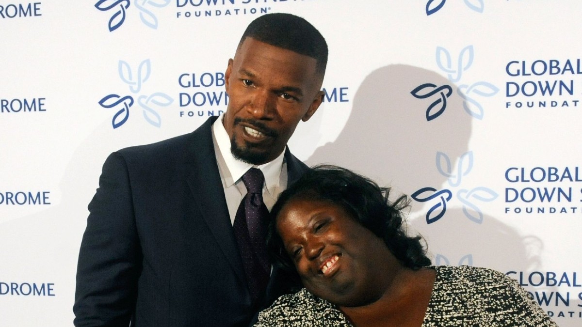 Jamie Foxx Pays Tribute To Younger Sister DeOndra Dixon After She Passes At 36