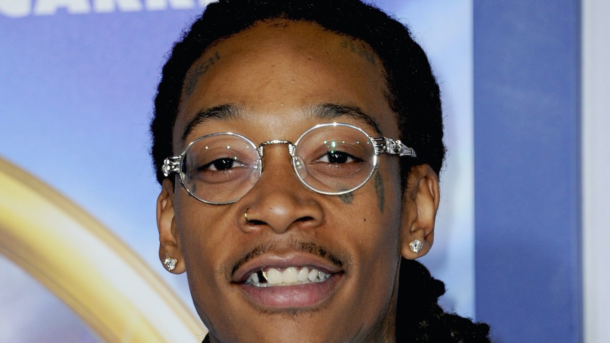 Wiz Khalifa Firmly Draws The Line Between Weed & Tobacco — Again