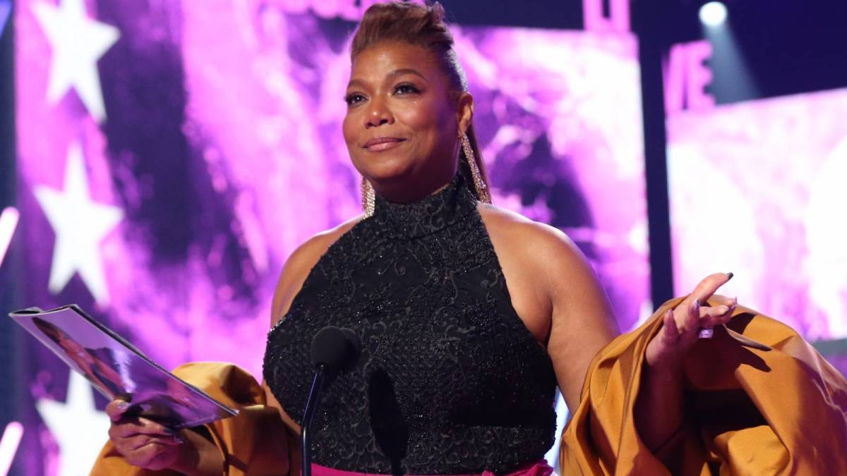 Queen Latifah Acknowledges Longtime Love Eboni Nichols & Their Son During 2021 BET Awards Speech