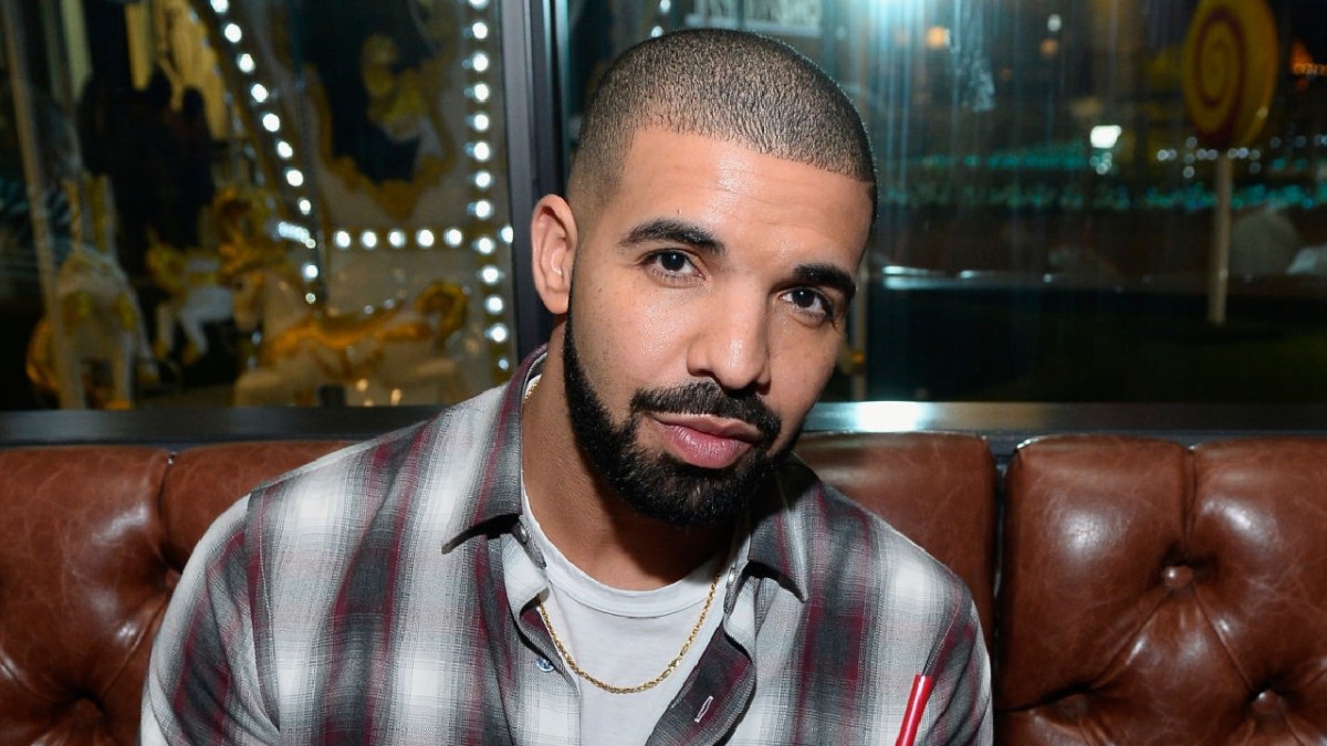 Drake Dips Into Fast-Food Market By Investing In Fried Chicken Chain