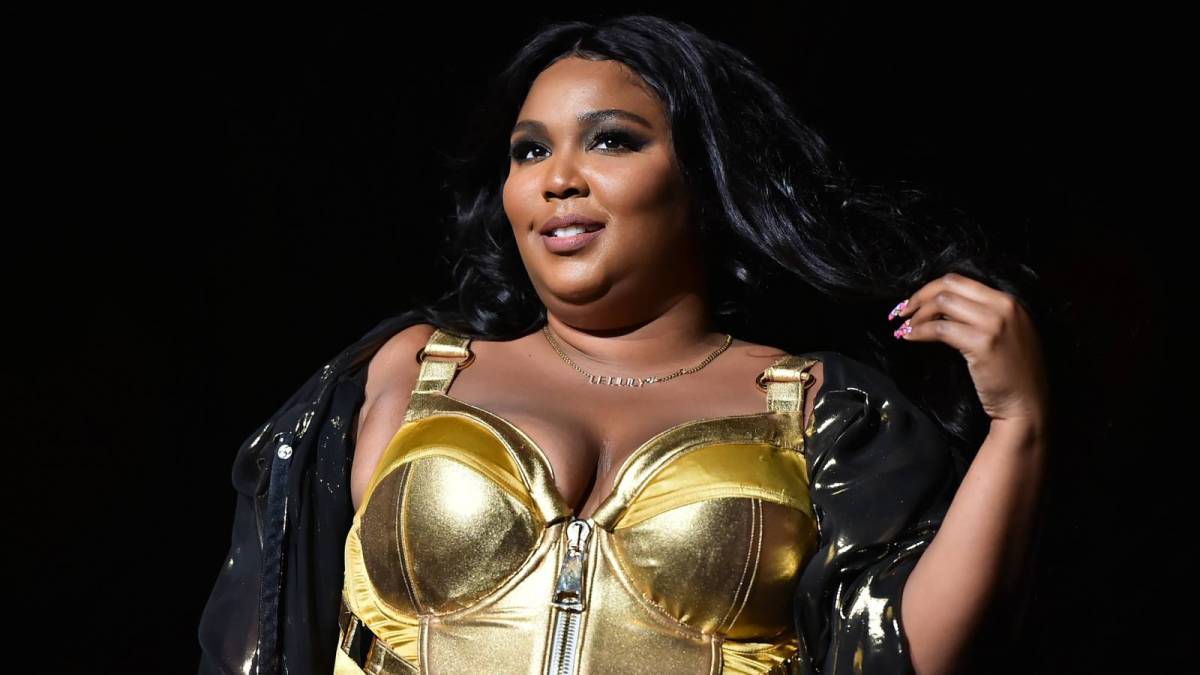 Lizzo Missed 2021 MTV VMAs Because She Was Getting Her 'Back Blown Out'