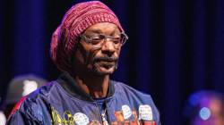 An Emotional Snoop Dogg Sings 'Stand By Me' To Boston Crowd Following Mother's Death