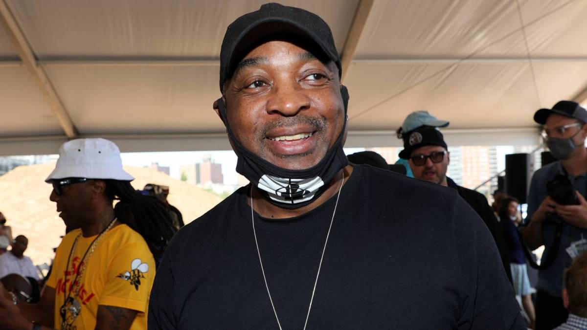 Chuck D Big Ups Will Smith & DJ Jazzy Jeff Amid Chris Rock Oscars Slap Controversy