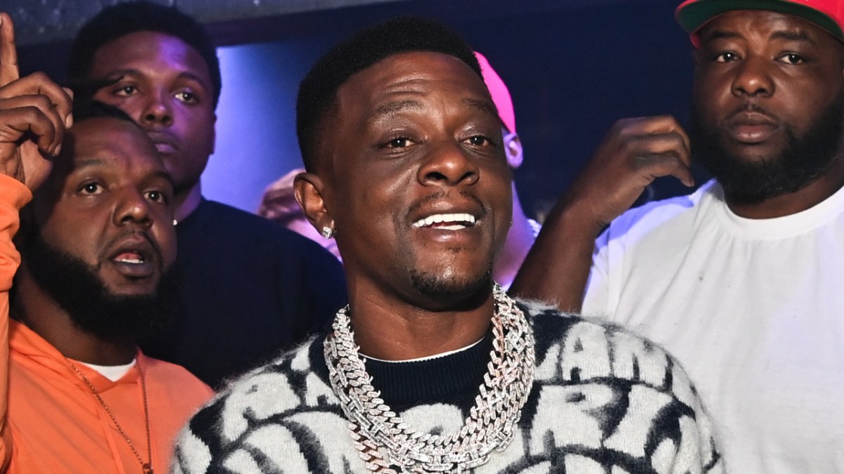 Boosie Badazz Examines Women's Genitals With Magnifying Glass