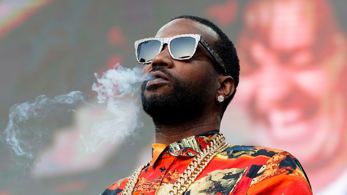 Juicy J Sparks 'Dinner Or $500K?' Debate - With A Stoner Twist