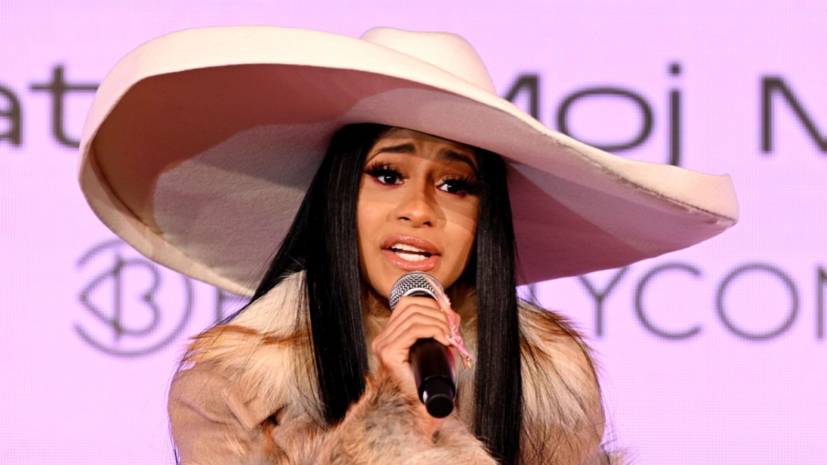 Cardi B Gets Into Twitter Spat With 'The Shade Room' Over Kulture Post