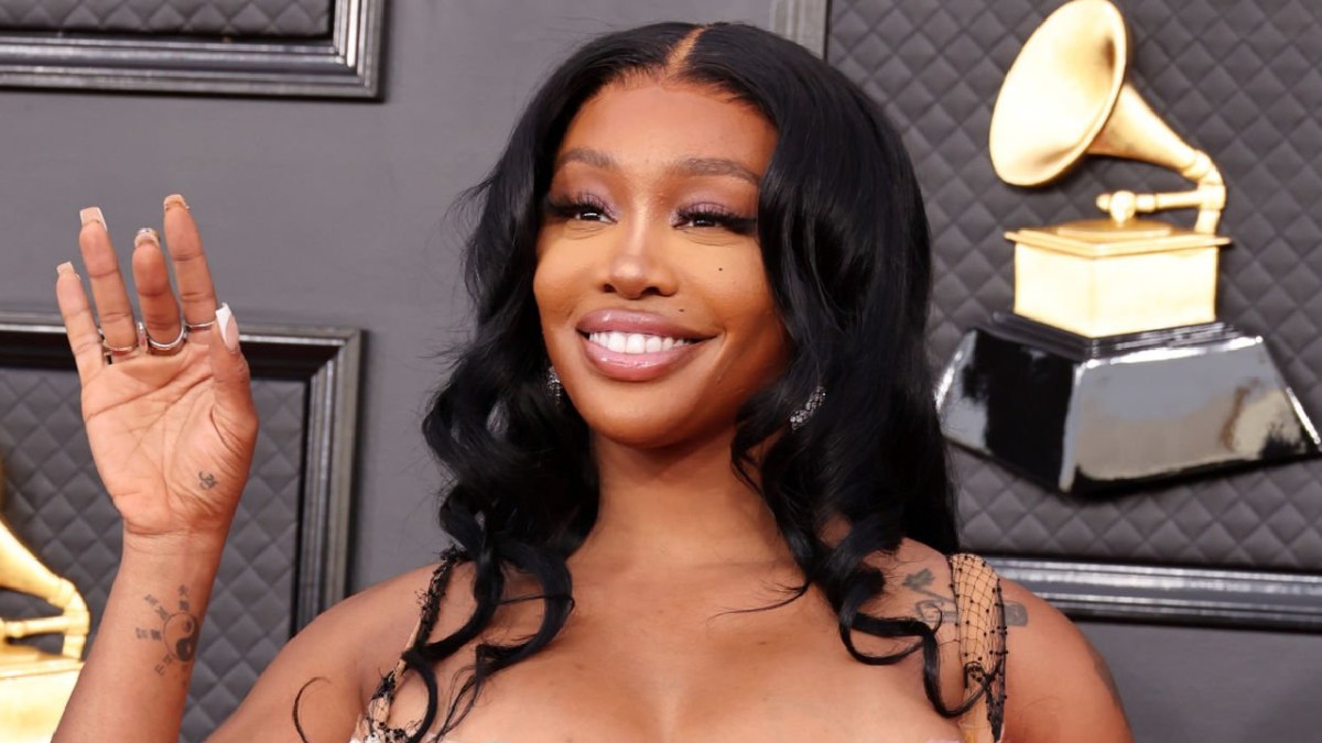 SZA Gives Update On New Album While Explaining Grammys Crutches