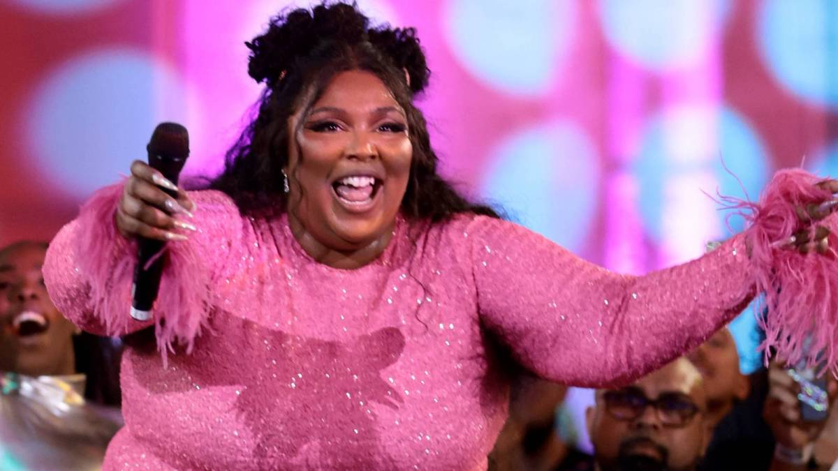 Lizzo Admits She Grew Up Thinking She Wasn't 'Desirable' Due To Her Size