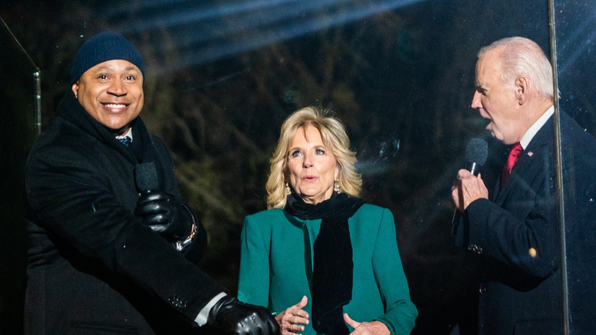 LL COOL J Lights National Christmas Tree With President Biden