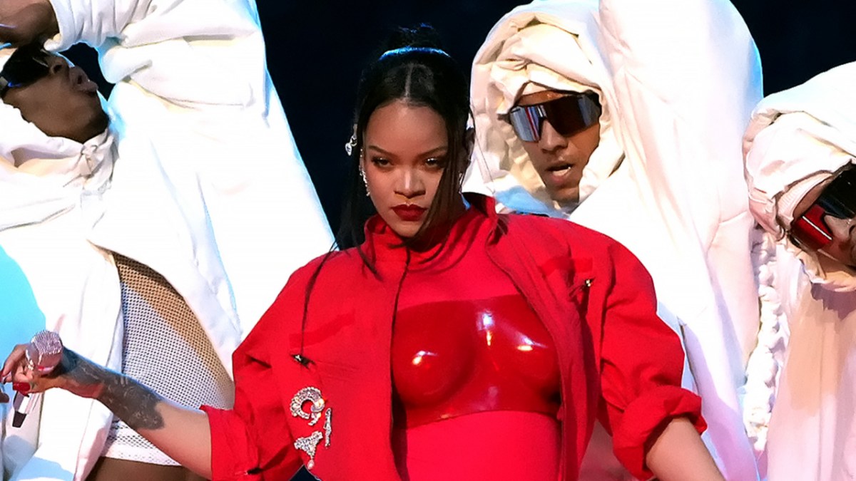 Rihanna Explains Why She U-Turned On Super Bowl Snub After ‘Sellout’ Comments