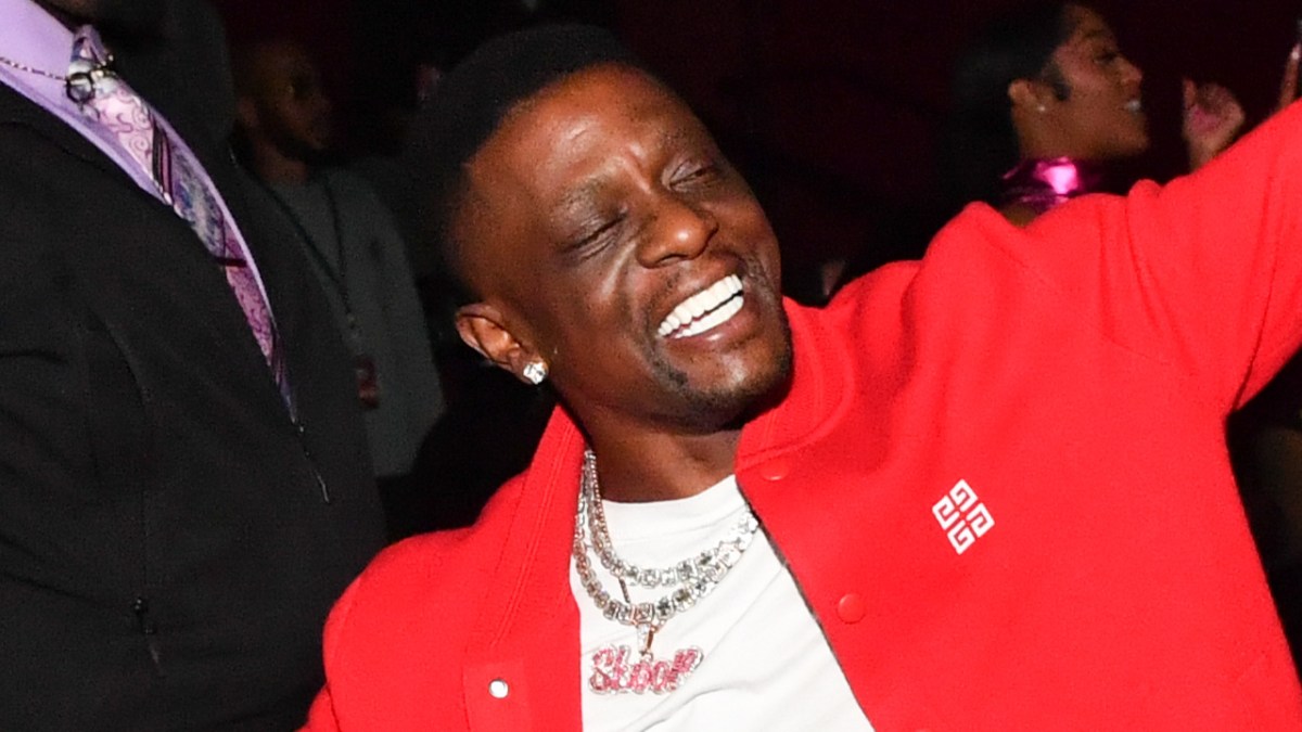 Boosie Badazz Cuts Down Basketball Nets At His Home After LSU Win