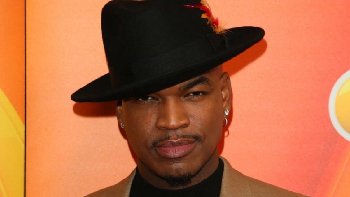 Ne-Yo Hits Ex-Girlfriend With Legal Papers Demanding DNA Test, Child Support Order For 2 Kids