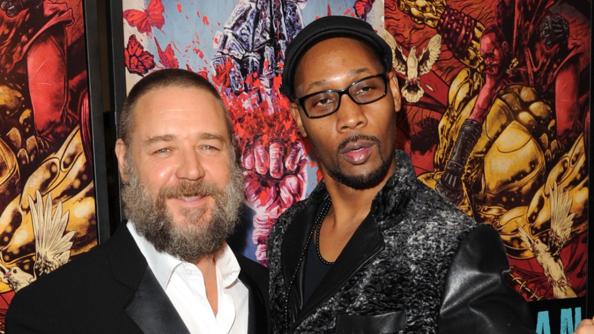 Watch RZA Perform With Russell Crowe’s Band In Australian Pub