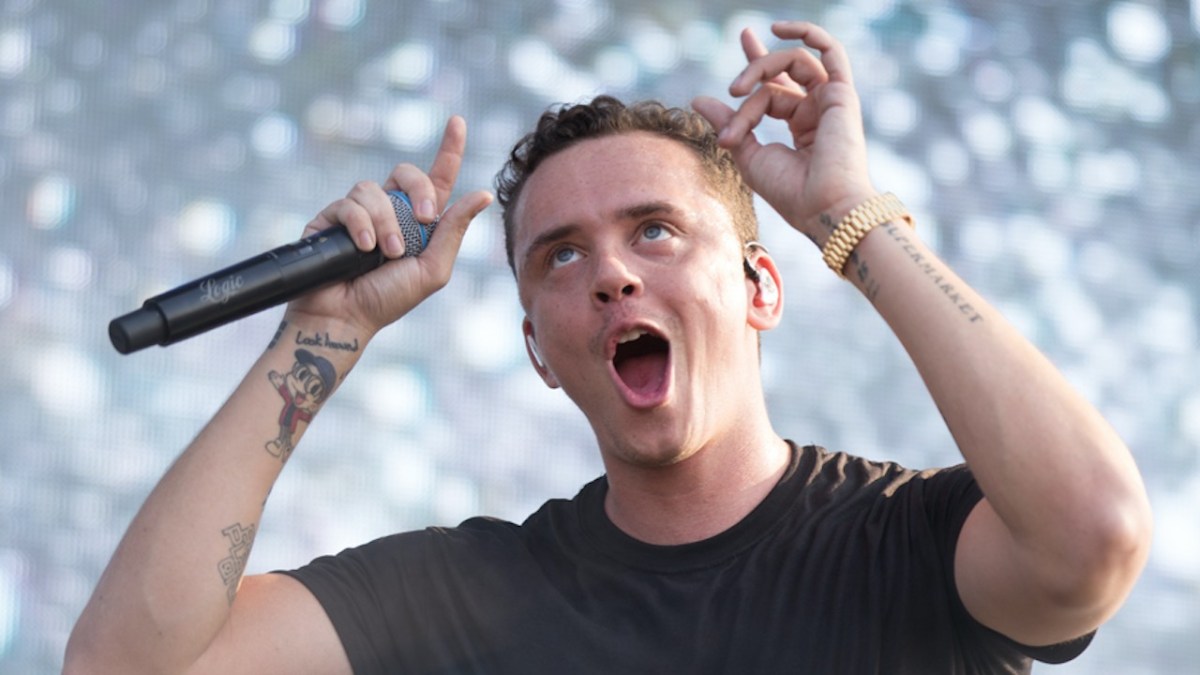 Logic Declares Himself The ‘DADdest B-tch’ In Bizarre Backstage Exchange 