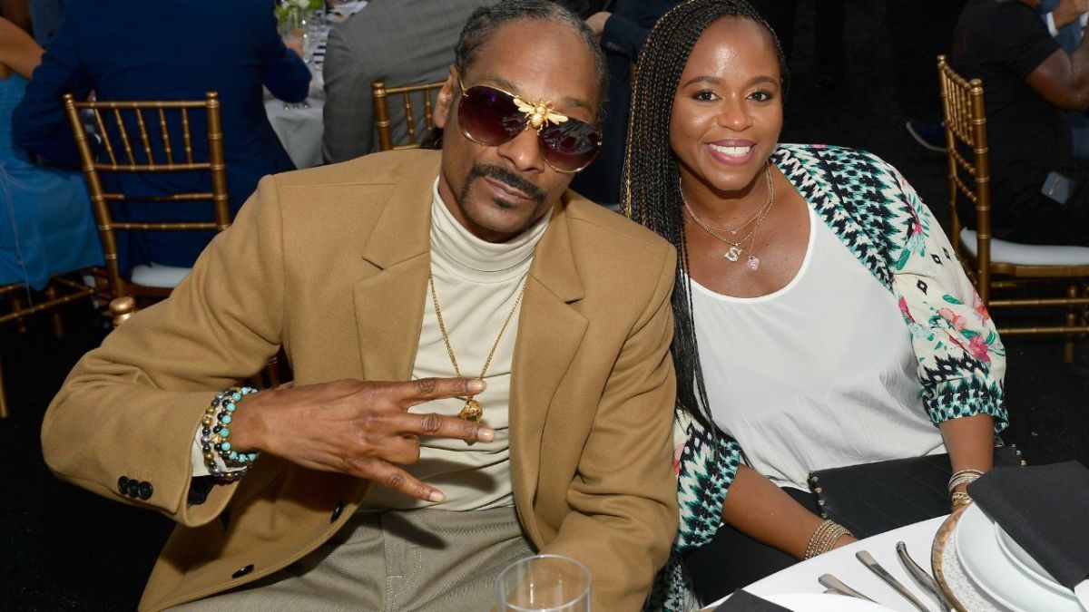 Snoop Dogg Praises His Wife On 26th Wedding Anniversary: ‘Still Rollin’