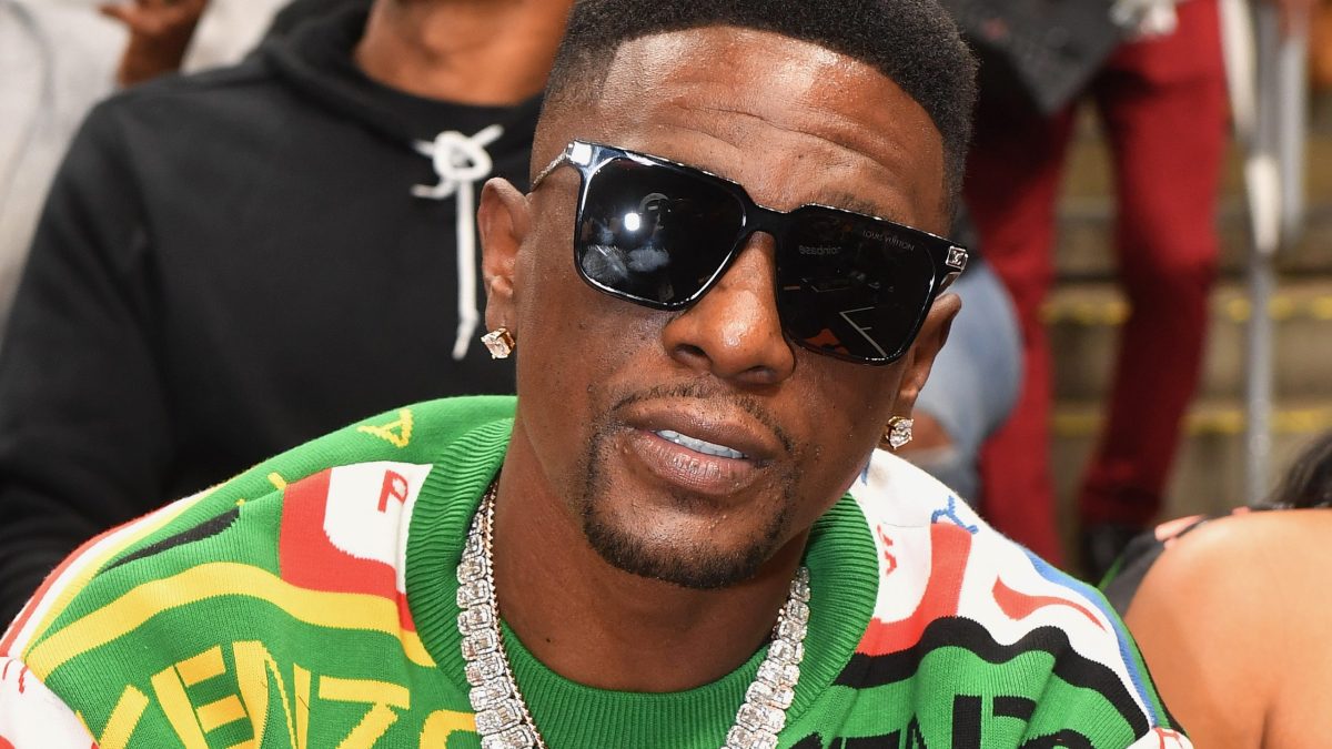 Boosie Badazz Spooks Movie Theater With ‘Shining’ Ankle Monitor: ‘This Sh-t Sucks’