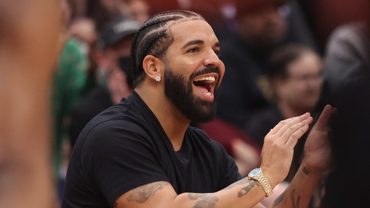 Drake Places Hefty Six-Figure Bet On Logan Paul Vs. Dillon Danis Fight