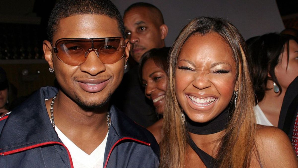 Usher & Ashanti Sing Happy Birthday To Each Other During Las Vegas Show