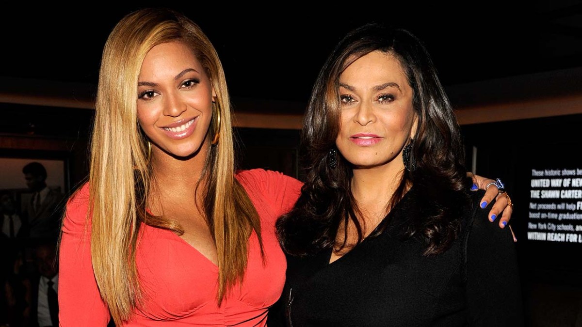 Beyoncé Was In The Studio 24Hrs A Day Last Month, Says Mother Tina Knowles