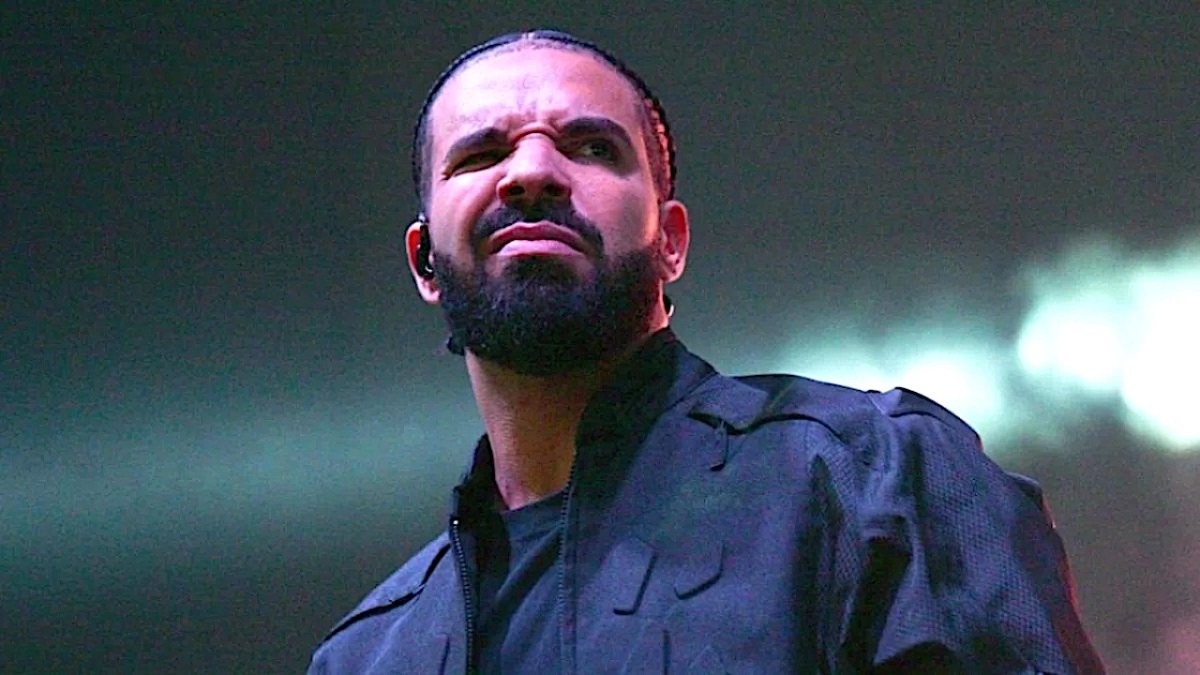 Drake Praises His Reflexes In Concert Clip: ‘Never Forget I’m Not Human’