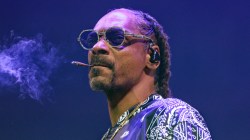 Snoop Dogg Under Fire For Smoking Weed Around His Grandchildren