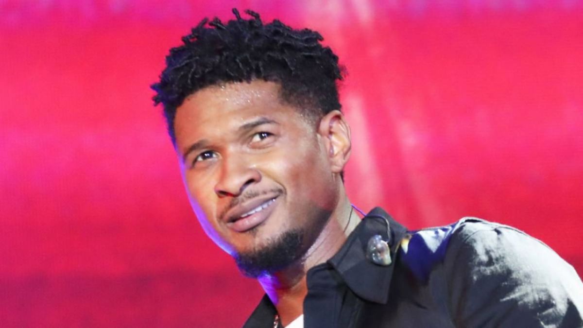 Usher Honored With Prestigious Phoenix Award By Atlanta Mayor