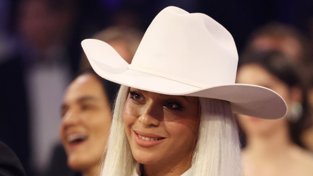 Beyoncé Saddles Up For Upcoming LP ‘Cowboy Carter’