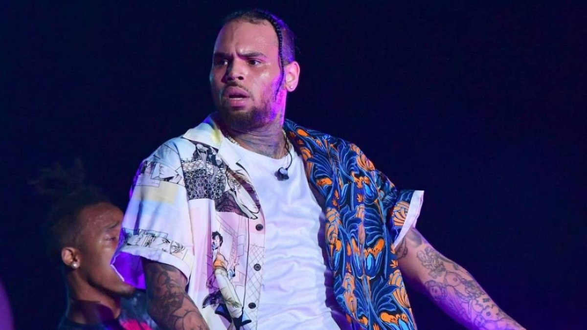 Chris Brown’s ‘Pornstar’ Dating Claim Backfires As Fans Bring Up Violent History