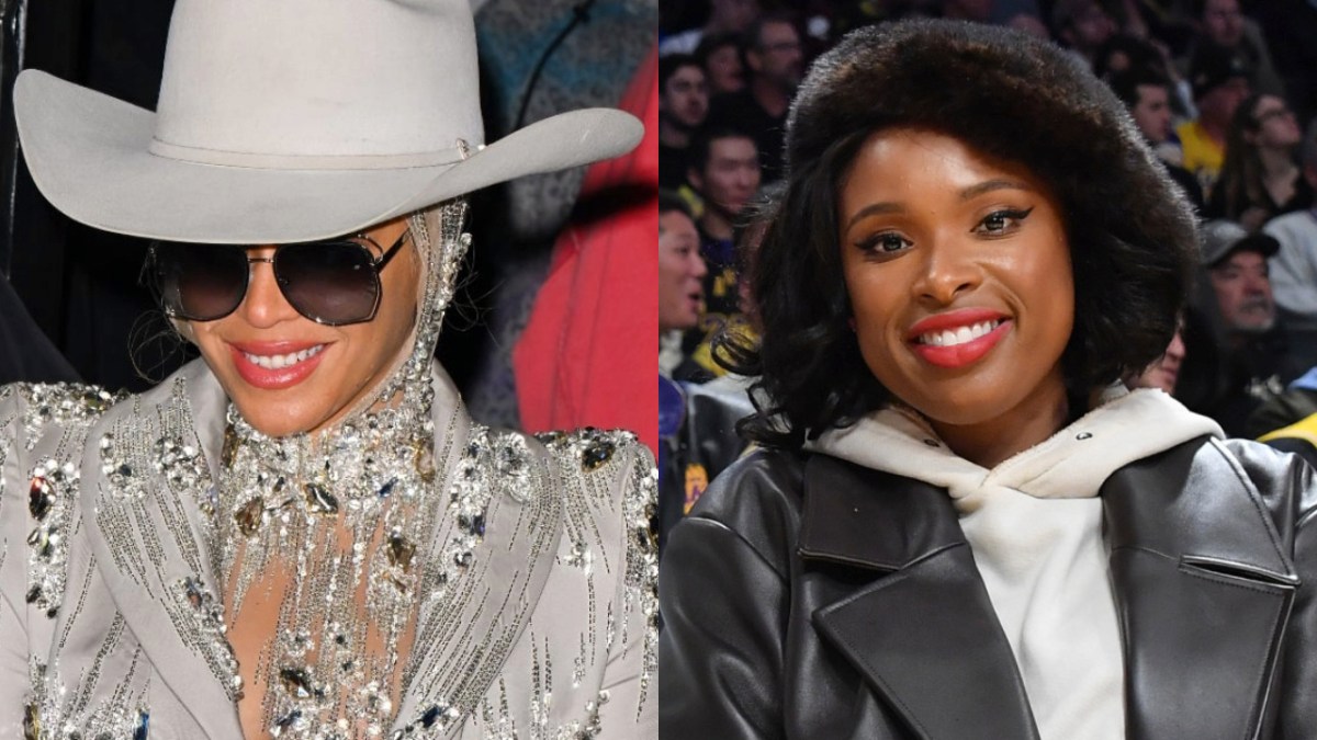 Beyoncé & Jennifer Hudson Link Up For 'Dreamgirls' Reunion At iHeartRadio Music Awards