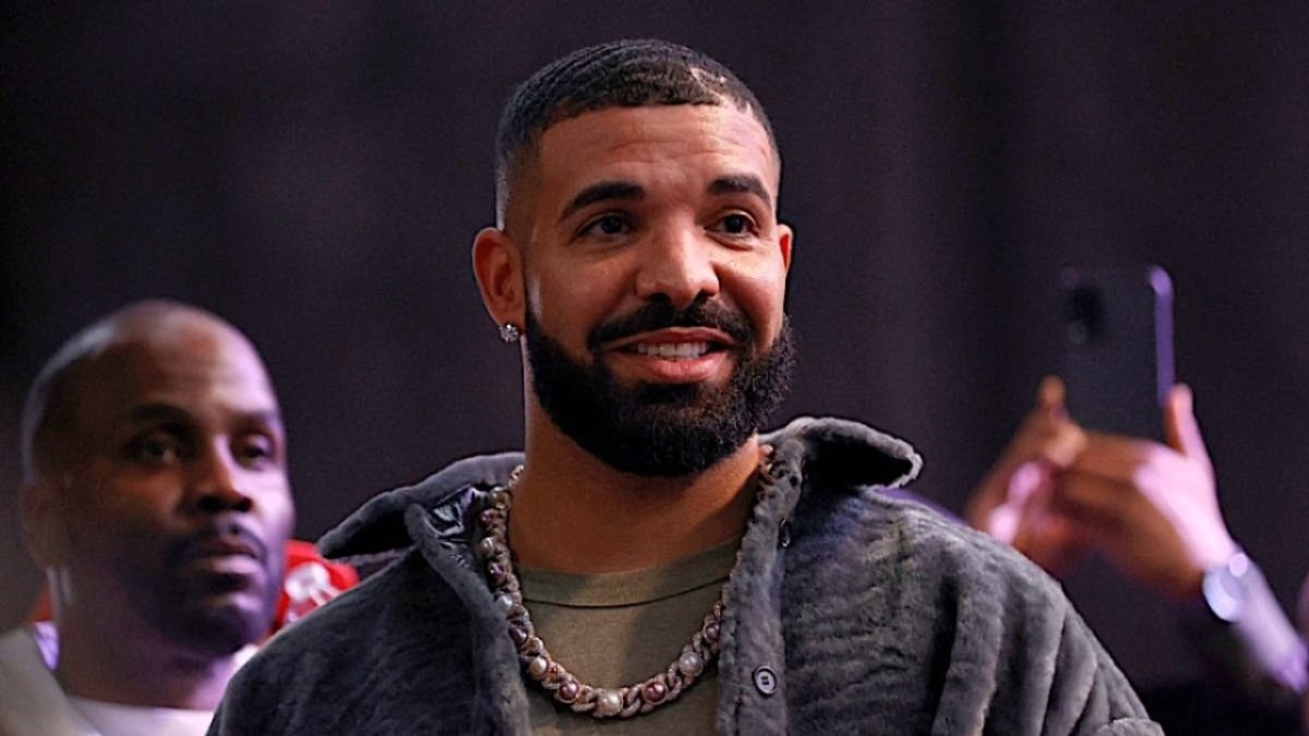 Drake Says He’ll Pay For Fan’s Divorce: ‘You Gon’ Be Single & Ready To Mingle’