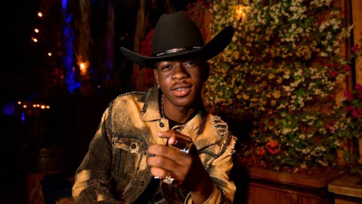 Lil Nas X Energizes 'NASARATI 2' Rollout With New SoundCloud Single 'RIGHT THERE'