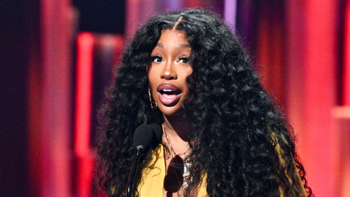 SZA Takes Offense To 'SOS' Ranking On Apple Music's Top 100 Albums Of All Time