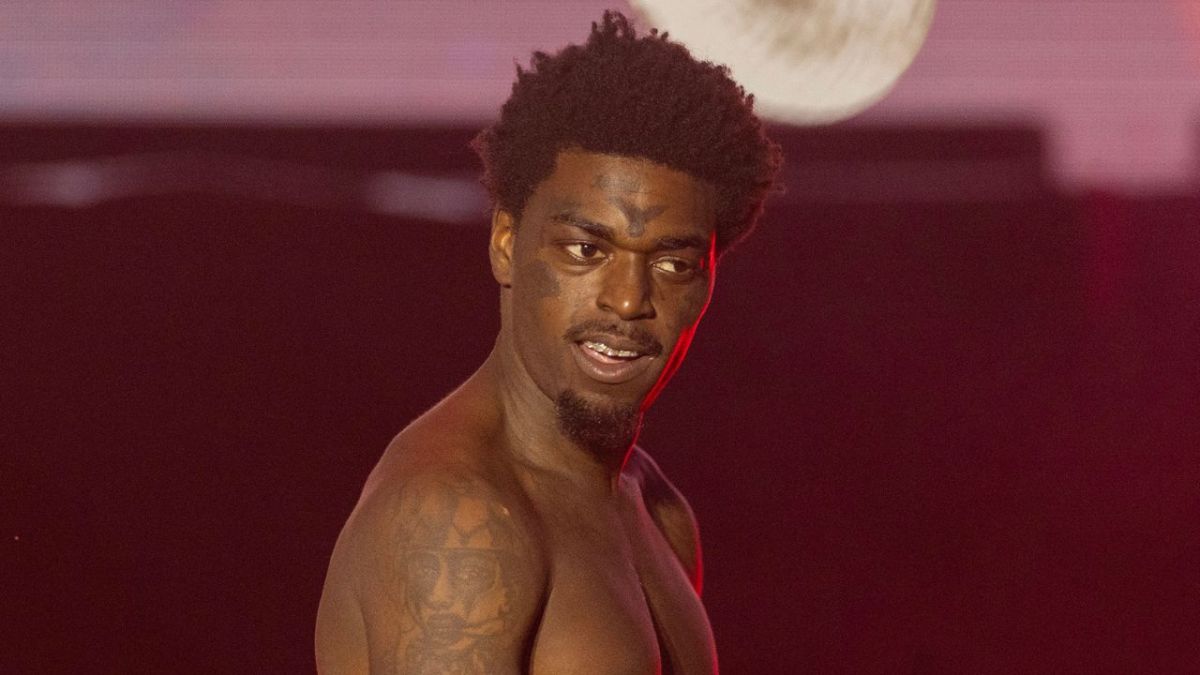 Kodak Black Tells Crowd To Assault Fan For Throwing Bottle