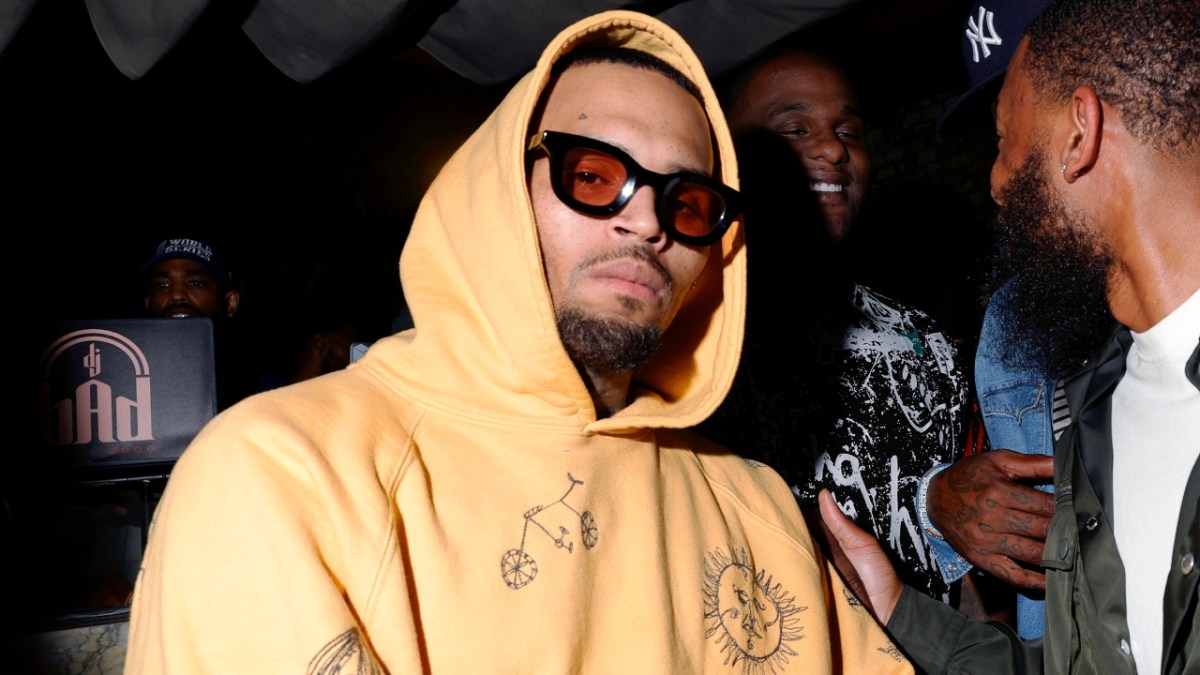 Chris Brown’s Disabled Fan Debunks Rumor He Refunded Her $11K Meet & Greet Purchase