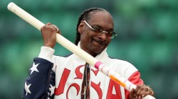 Snoop Dogg Has Sword Fight With Olympic Fencer — Complete With Hilarious Commentary