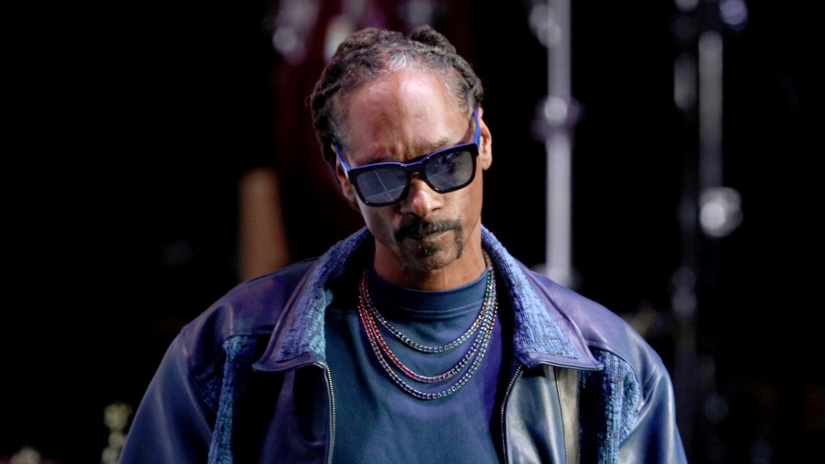 Snoop Dogg Mourns Death Of Cousin Joe Cool Who Drew 'Doggystyle' Cover