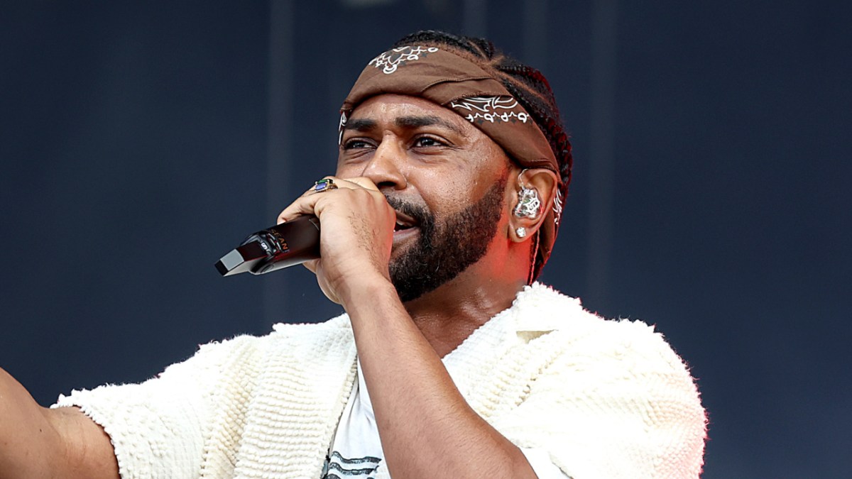 Big Sean Cries While Giving Update On New Album: 'I've Been Having A Hard Time Lately'