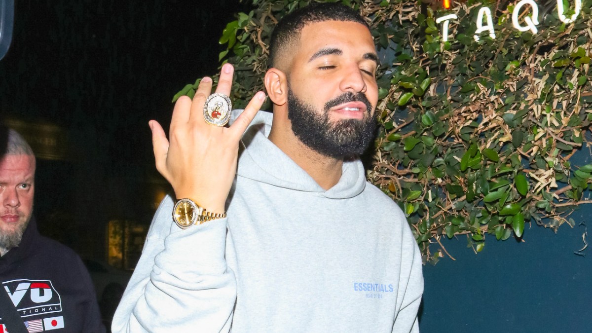 Drake Shares ‘100 Gigs’ Of Music & Videos For Free