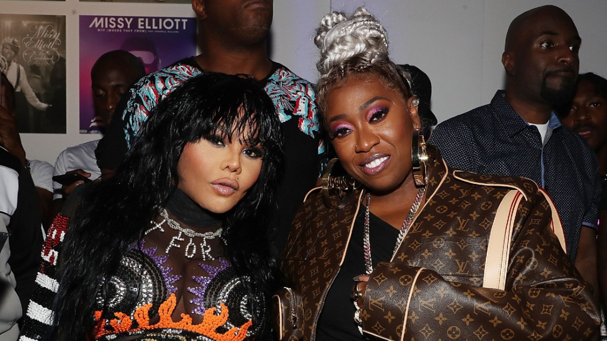 Missy Elliott Brings Out Lil Kim As Surprise Guest During Brooklyn Tour Stop