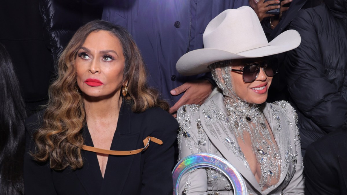 Beyoncé's Mom Denies Shading Dolly Parton Over Response To Country Awards Snub